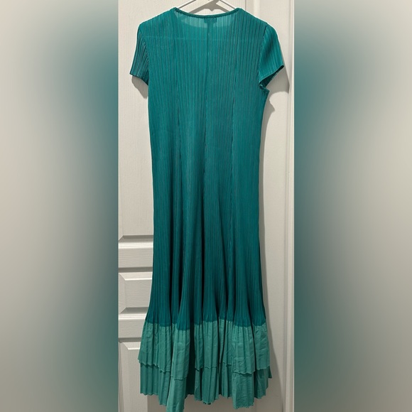 Anthropologie Current Air Short Sleeve Plissé Tonal Flounced Midi Dress ZB6 - Picture 7 of 8